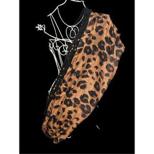 VINTAGE Women's Collection Eighteen Women's Leopard Animal Print Black opposite